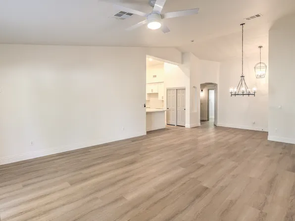 908 Majestic Oak St, Las Vegas, NV 89145