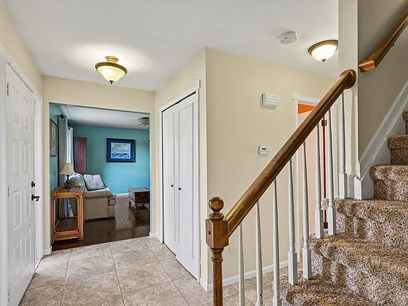 5th image of 48088 Greenbriar Dr