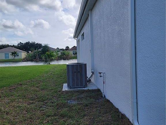 2nd image of 1078 Jackson Ct