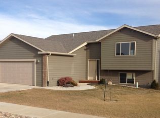 712 Copperfield Dr, Rapid City, SD 57703