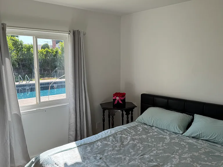 22736 Vose St — Photo 13