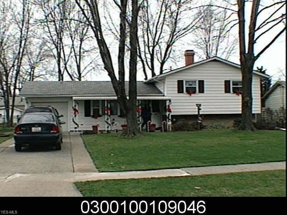 1st image of 1963 E 39th St