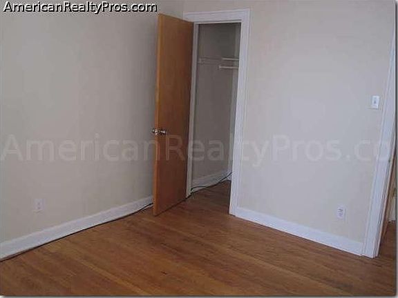 5th image of 6208 N Fairfield Ave APT 1
