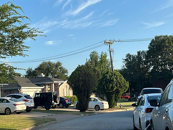 4th image of 3708 Chaddybrook Ln