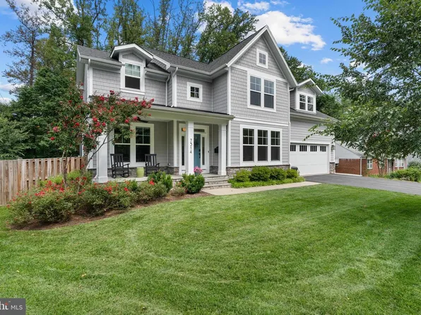 7314 Hughes Ct, Falls Church, VA 22046