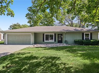 303 SW Pryor Rd, Lees Summit, MO 64081