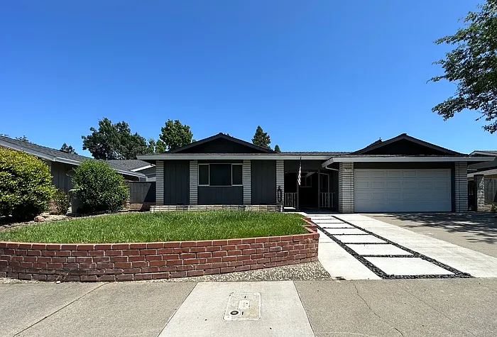5011 Jennings Way