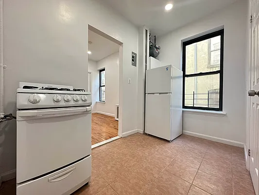 Rented by Douglas Elliman | media 4