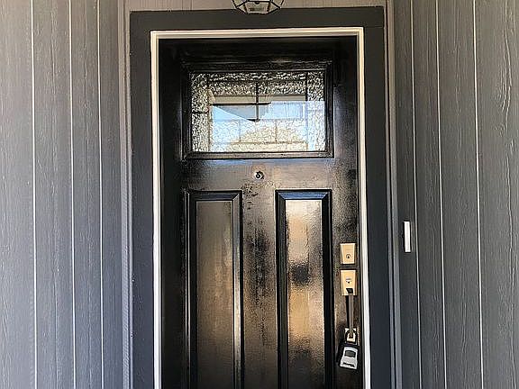 4th image of 1307 Yorkshire Ln