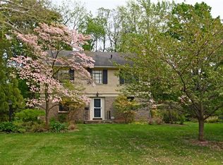 136 Commonwealth Rd, Rochester, NY 14618