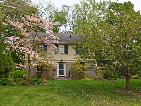 136 Commonwealth Rd, Rochester, NY 14618