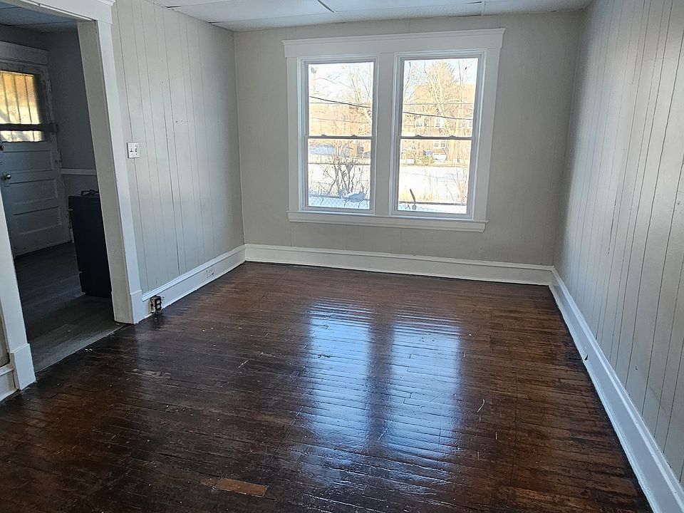 1st image of 563 E 118th St