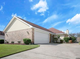 1810 W Fairview Dr, Baton Rouge, LA 70816