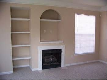 4th image of 2252 Beach Dr