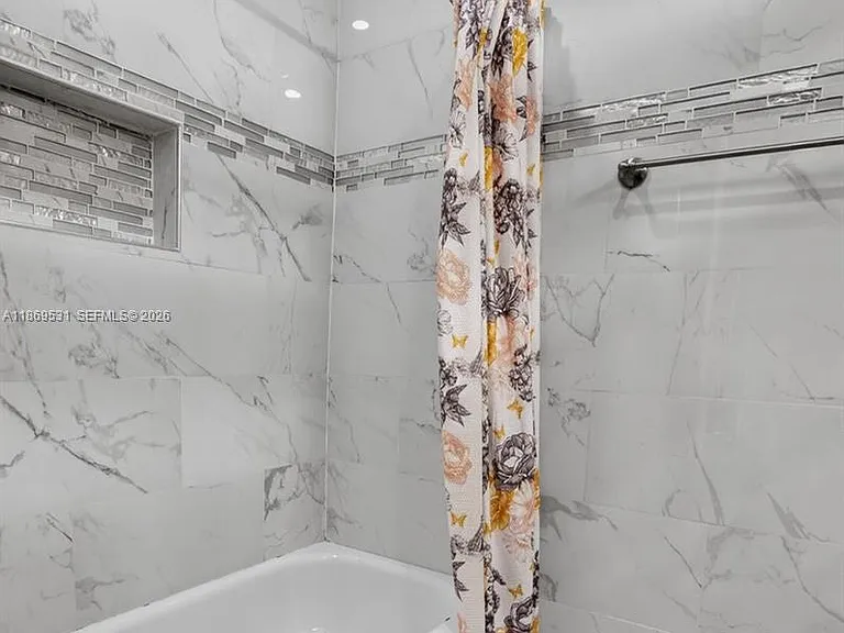 5133 Brisata Cir #L — Photo 84