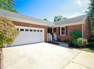 17 Natalie Dr, Hampton, VA 23666