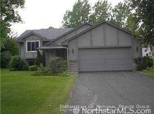 8901 Quinwood Ln N, Maple Grove, MN 55369