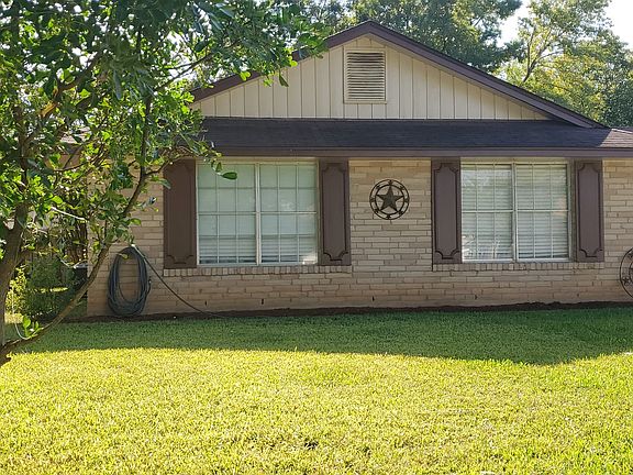 3rd image of 148 VALLEY OAK DR