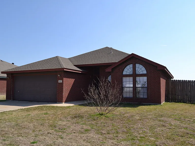 4600 Steamboat Springs Dr — Photo 1