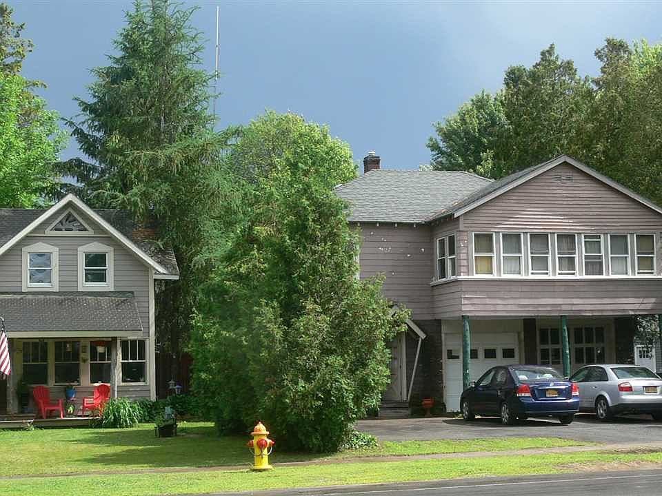 1st image of 303 William St