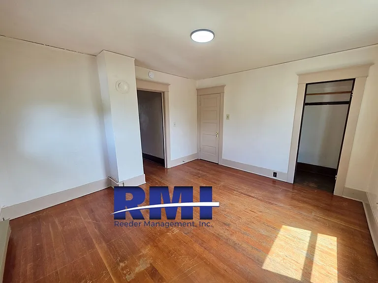2618 N 8th St — Photo 10