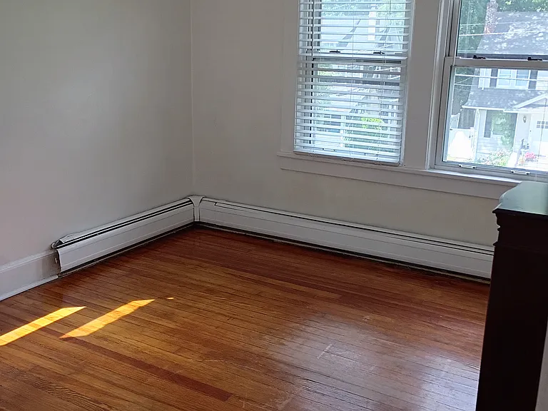 186 Selvage Ave — Photo 10