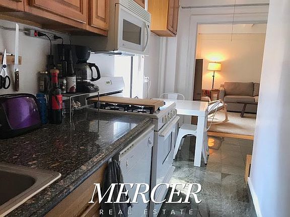 4th image of 704 W End Ave #2H