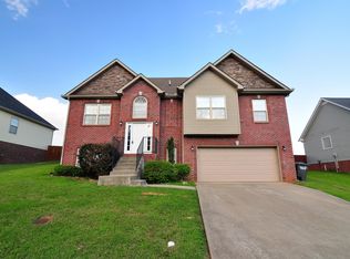 721 W Accipiter Cir, Clarksville, TN 37043