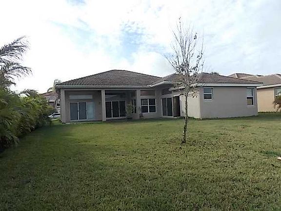 4th image of 2420 Lake Ibis Ln SW