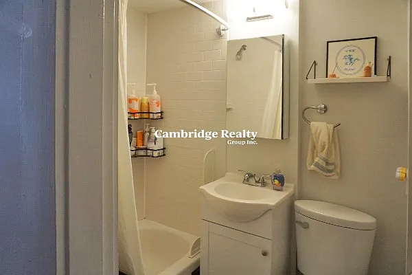 110 Willow St #2T — Photo 6