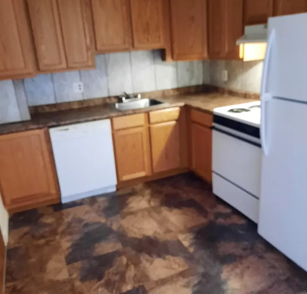 2100 Phillips Rd — Photo 1