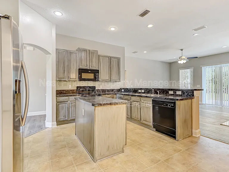 2436 Bonnie Lakes Dr — Photo 18