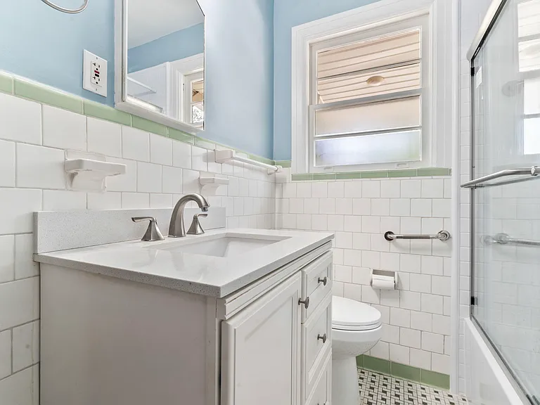 1326 Pinetree Rd — Photo 16