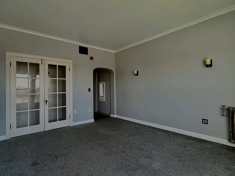 Eden Square Apartments — Photo 17