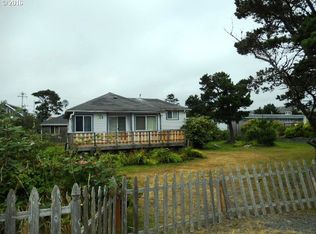 406 8th Ave, Seaside, OR 97138