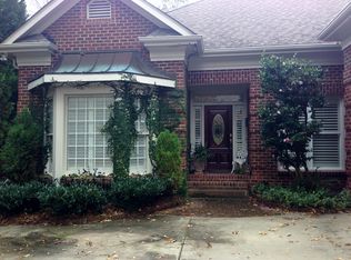 3928 Mountain Cove Dr, Charlotte, NC 28216