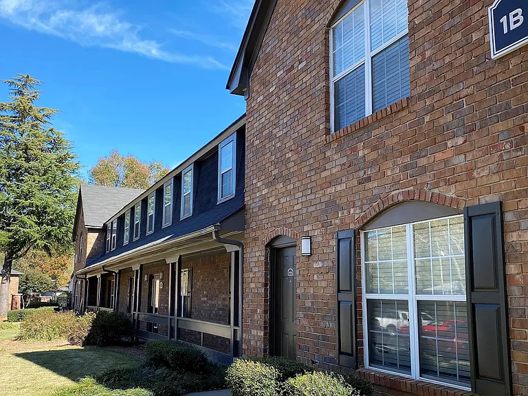 Our commitment to perfection shines through in our beautifully maintained buildings and grounds. Welcome to your new apartment or townhome!
