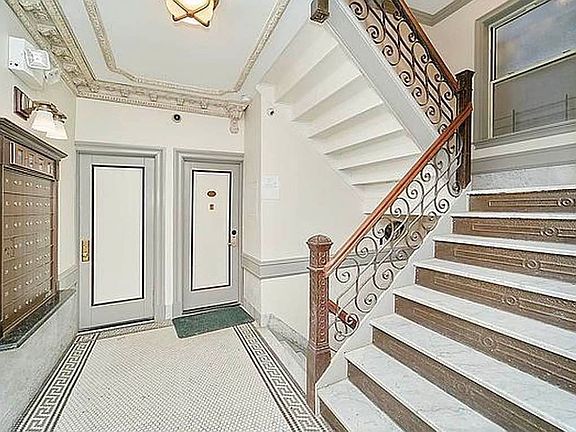 5th image of 42 Grove St APT 4