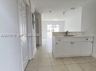 1613 NW 16th Ave APT 203, Miami, FL 33125