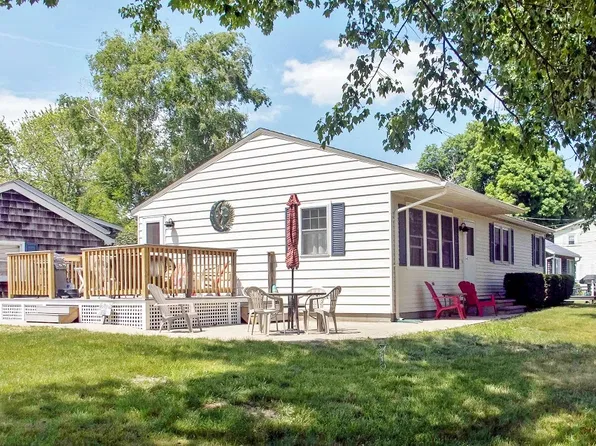 100 Hull St, South Kingstown, RI 02879
