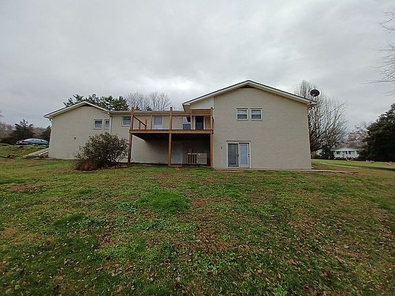 4th image of 3508 Vista Cir