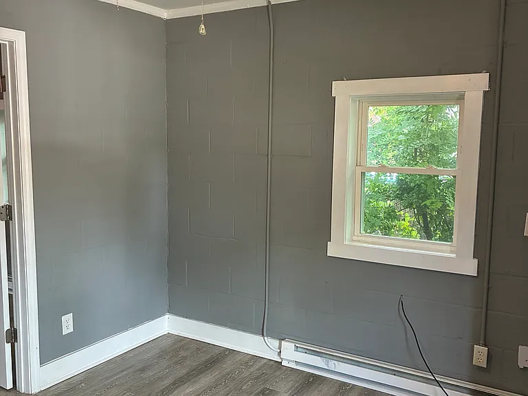 204 Wainwright Ave E — Photo 5