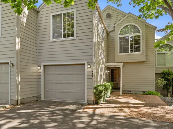 444 Lori Ln, Ashland, OR 97520