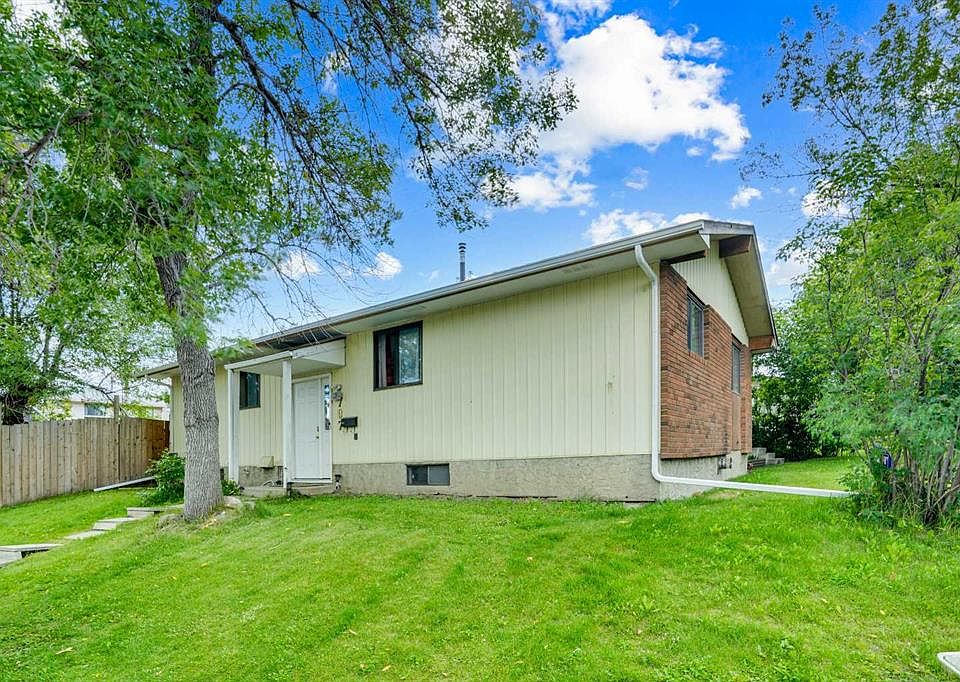 1st image of 707 S Whitehill Way NE