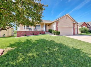 2829 N Rough Creek Rd, Derby, KS 67037