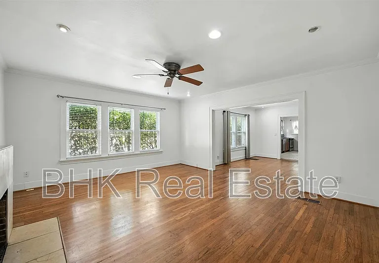 4036 Dexter Ave — Photo 3