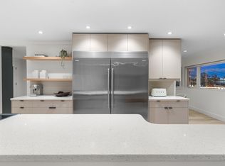 1140 W 17th St, North Vancouver, BC V7P1W2