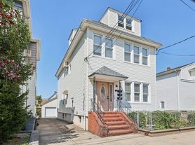 153 Banta Ave