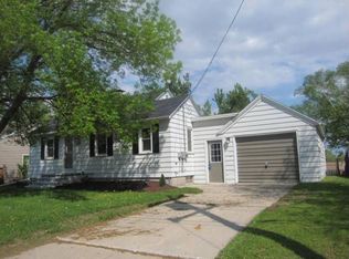 1109 Lime Kiln Rd, Green Bay, WI 54302