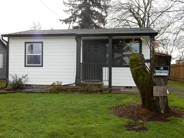 1458 E Cleveland St, Woodburn, OR 97071